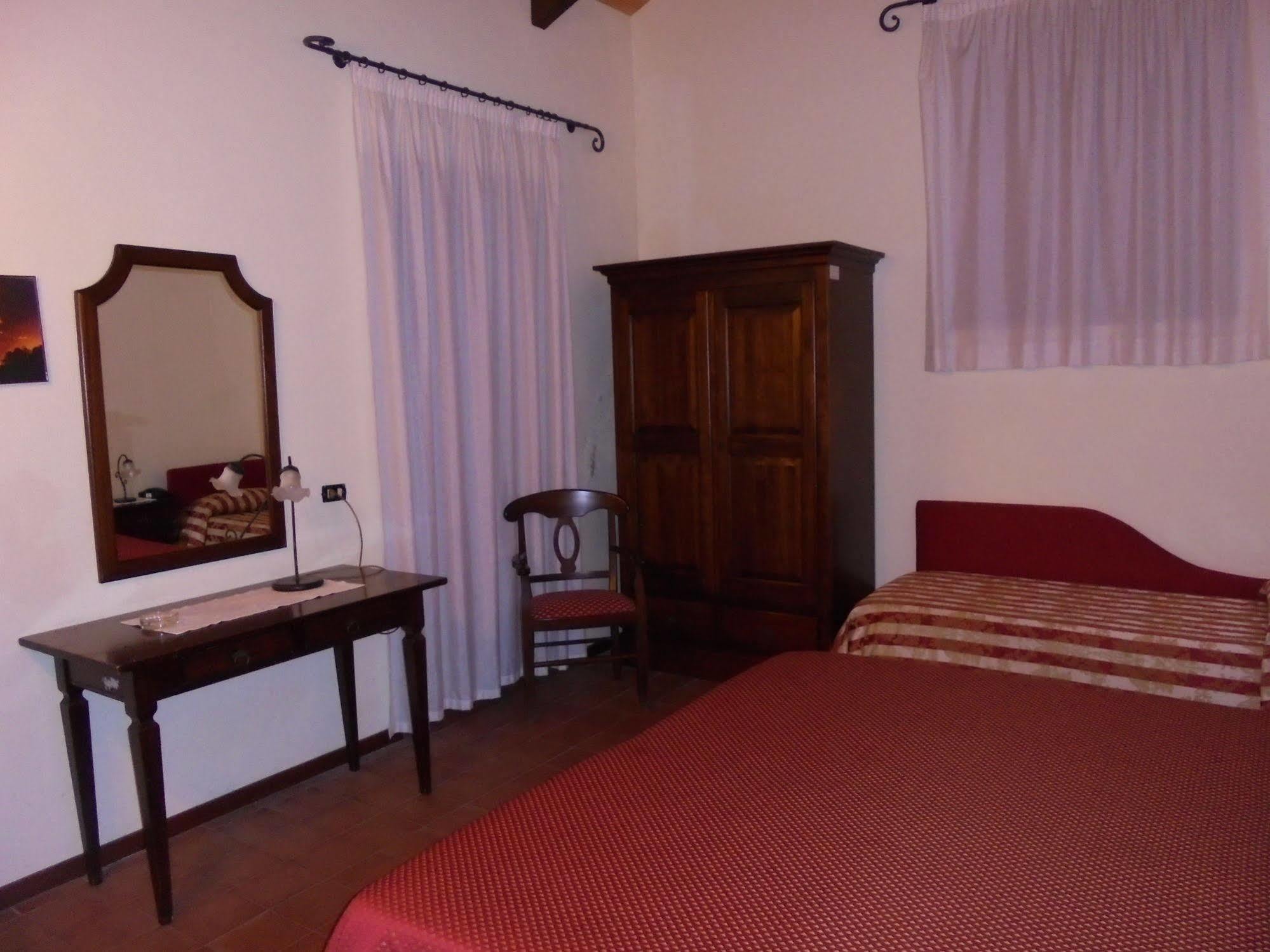 Ai Vecchi Crateri Casa de hóspedes SantʼAlfio Exterior foto